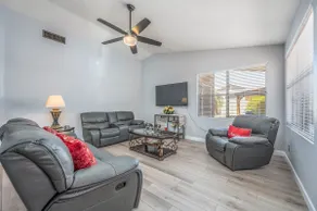Family Home 3 beds/Private Heated Pool-10 mins to Stadium. - Image 2
