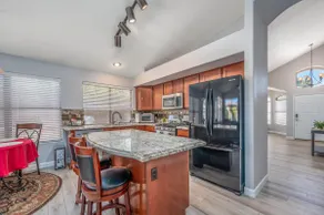 Family Home 3 beds/Private Heated Pool-10 mins to Stadium. - Image 4