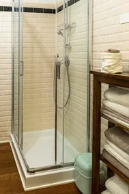 DeGobbi Interior Apartment - Image 3