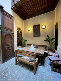 Cheerful 4- Bederoom Authentic home with patio - Image 4