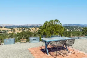Peaceful Wine Country Retreat - Image 4