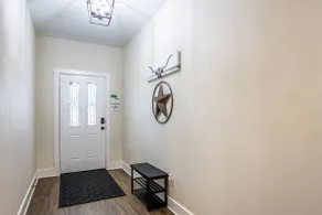 4BR Urban Retreat Near Attractions - Image 5