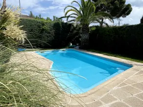 Designer house, pool & barbecue - Image 2
