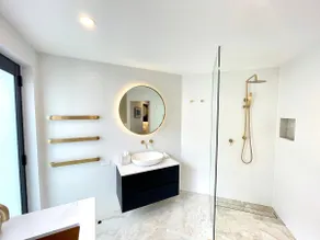 Large Modern 2 Story Home with Byron Charm & 4 Beds - Image 2