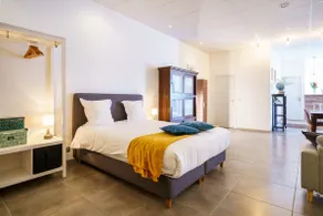 Family Apartment with Kitchen and Garden View - Image 3