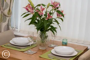 Lovely 2 bedroom Holiday Home, right on the Beach. - Image 3