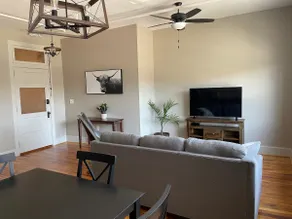 Beautiful new 1 BDR/1 BA downtown apartment B - Image 3