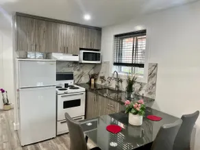 Entire, Private & Cozy appartment in Montreal - Image 4