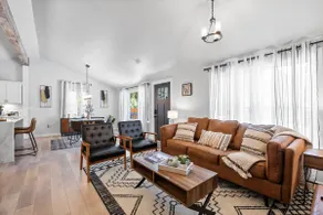 Woodstock Charm- 2 min to downtown Woodstock & Pet Friendly! - Image 3