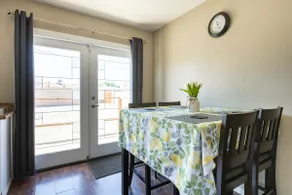 The Ridgecrest Retreat: A 3-Bedroom Getaway - Image 5