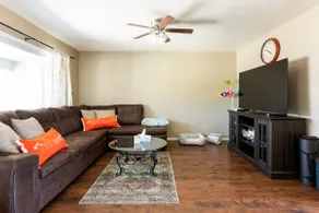 The Ridgecrest Retreat: A 3-Bedroom Getaway - Image 3