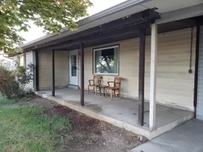 Rose Cottage; restored, 1950's ranch house. - Image 3