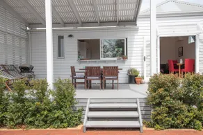 Gigi's Beach House, in the heart of Torquay - Image 2