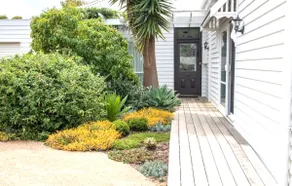 Gigi's Beach House, in the heart of Torquay - Image 4