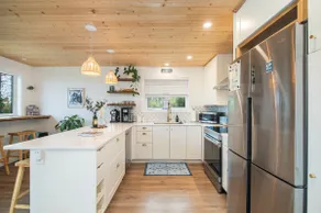 Oceanfront | 4 bed w Sauna,Firetable,EPIC view,BBQ - Image 4