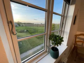 Cozy guesthouse with ocean view, beach and nature - Image 2