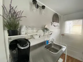 New Cozy Uptown Studio Near Zoo, COSI, Otterbein - Image 4
