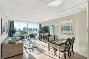 14th flr Penthouse - King Bed Panoramic Ocean View - Image 5