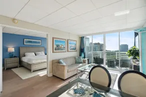 14th flr Penthouse - King Bed Panoramic Ocean View - Image 4