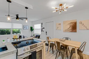 Spacious Modern Open Concept w/ 70 inch 4k near DT - Image 4