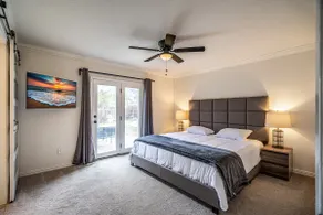 NEW! Gorgeous recently remodeled 4-bedroom spacious home with a Heated Pool . - Image 5