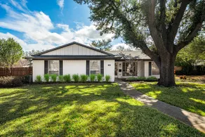 NEW! Gorgeous recently remodeled 4-bedroom spacious home with a Heated Pool . - Image 2