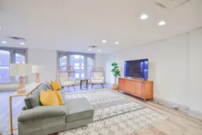 The Penthouse in the heart of Downtown Martinsburg - Image 2