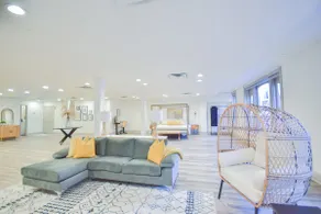 The Penthouse in the heart of Downtown Martinsburg - Image 3