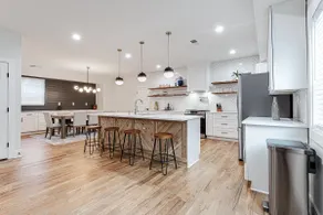 Stylish & Modern New Home Downtown Atlanta - Image 3