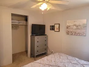 Cozy, comfy, 2 bedroom, 2 bath cottage w/kitchen - Image 4