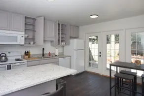 Luxurious Modern Home in Downtown Pensacola - Image 5