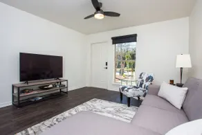 Luxurious Modern Home in Downtown Pensacola - Image 2