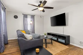 Glen Living | 3BD Central Peoria | Monthly Stay - Image 5