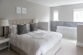 Wisteria Cottage, 5* Location, Parking, Cotswolds - Image 5