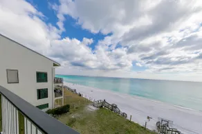 30A Gulf front 2 Bed/2 Bath Sleeps 6 Private beach- Beach service included - Image 3