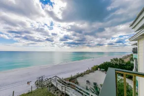 30A Gulf front 2 Bed/2 Bath Sleeps 6 Private beach- Beach service included - Image 2