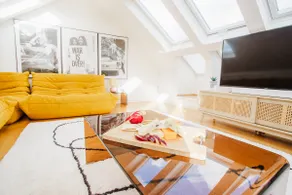 Sleeps 8 adults plus 3 kids, 3 mins from beach - Image 2