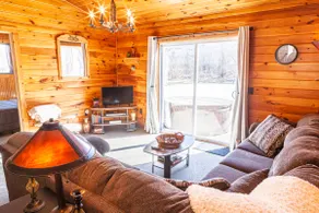 Knotty and Nice Cozy Cabin with Hot tub - Image 4