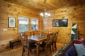 Rustic Mtn. lodge on river with private hot tub - Image 5