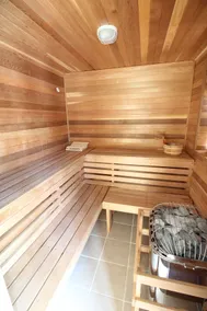 Redwood Lodge - Cottage w/ Sauna & Fireplace - Image 4