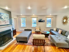 Historic Shoreline Home to enjoy all seasons ! - Image 3