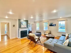 Historic Shoreline Home to enjoy all seasons ! - Image 2