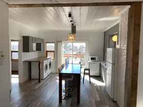 Professional 2 bedroom home. - Image 3
