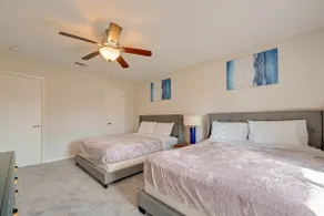 Condo next to park with pool, & tennis court - Image 5