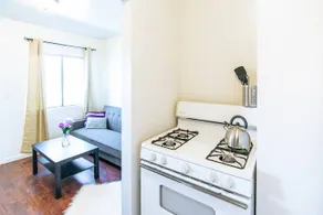 Cozy 1 Bedroom Apartment Gated Outdoor Space #4032 - Image 5