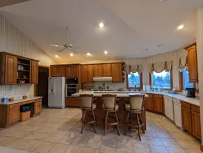 The Country View Estate in Beavercreek OH. Close to many beautiful hiking trails - Image 2