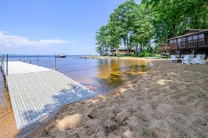 Beach House on Sebago Lake w. dock, kayaks, + SUPs - Image 5