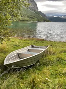 Cozy cabin next to the fjord with jacuzzi. - Image 3