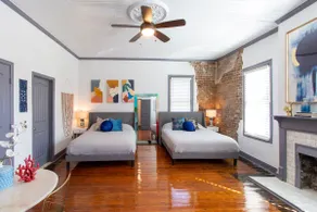 Stunning Mid-Century Loft Downtown City View - Image 3
