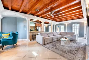 Stunning Orlando Getaway w/Spa & Heated Pool - Image 5